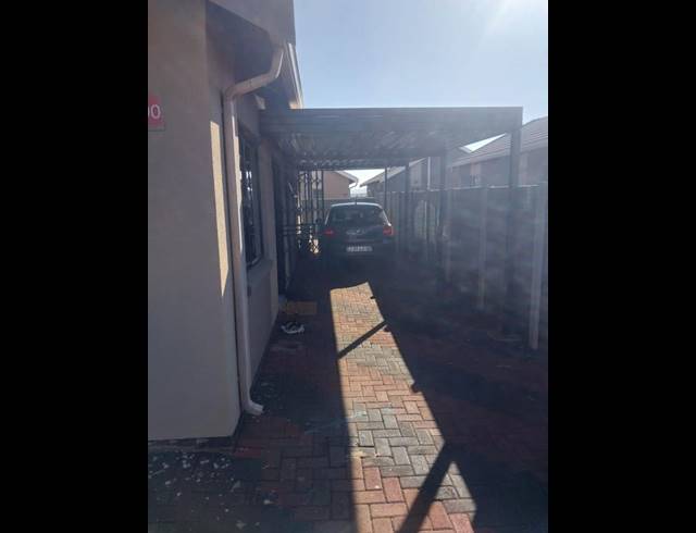 3 BEDROOM HOUSE FOR SALE IN SKY CITY